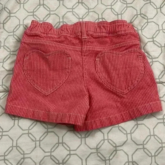 Mini Boden Heart Pocket Shorts - Picture 1 of 11